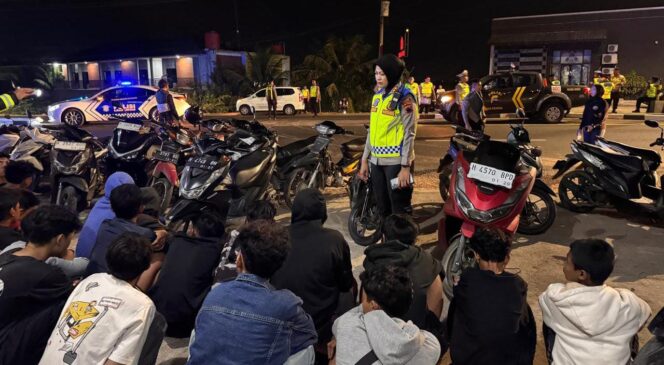 
					Polres Kendal Tertibkan Puluhan Remaja dalam Patroli Balap Liar di Weleri