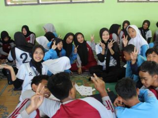 Panitia AKURAT#5 mendampingi dan memberikan pengarahan kepada siswa siswi SMP N 3 Ngargoyoso