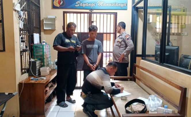 
					Polsek Tanon Ungkap Pencurian Rumah Saat Korban Hadiri Tirakatan, Pelaku Ditangkap 9 Jam Kemudian