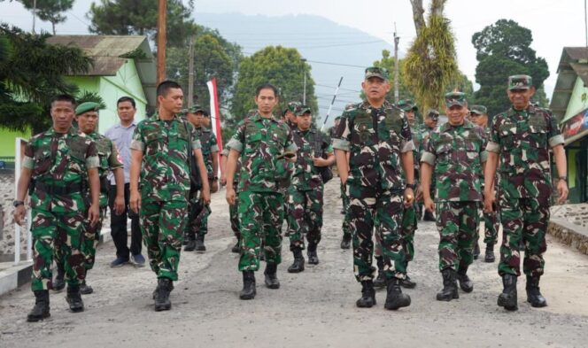 
					Pangdam IV/Diponegoro Cek Kesiapan Yonif TP 455/Satria Pandanaran