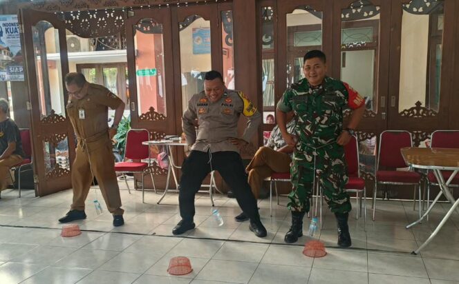 
					Babinsa Kratonan Bersama Bhabinkamtibmas dan Linmas Ikuti Lomba HUT ke-81 RI