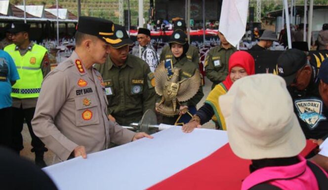 
					Andong Nyawiji #5 Meriah, Kapolresta Magelang Tekankan Pentingnya Jaga Kelestarian Gunung