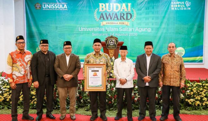 
					Taj Yasin Raih Budai Award 2026, Tekankan Pentingnya Kepemimpinan Berbasis Kolaborasi