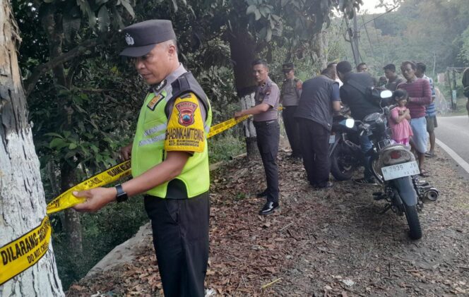 
					Berniat Cari Kayu Bakar, Seorang Kakek di Bandungan Temukan Bayi Perempuan 