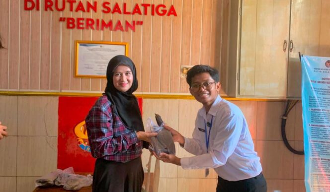 
					Panen Terong Rutan Salatiga Dibagikan kepada Keluarga Warga Binaan