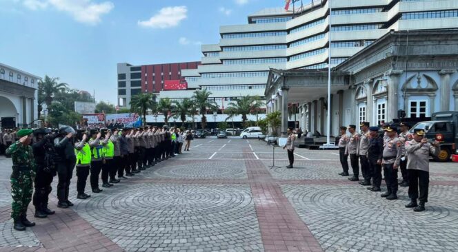 
					Polrestabes Semarang Kedepankan Pendekatan Humanis dalam Pelayanan Aksi Penyampaian Pendapat