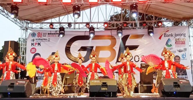 
					SMP Negeri 1 Bumiayu Meriahkan Pembukaan Gebyar Bumiayu Fear 2026 dengan Tari Nusantara