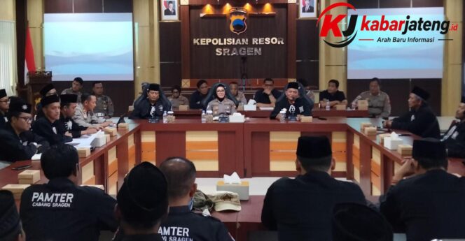 
					PSHT Cabang Sragen Pusat Madiun Sampaikan Aspirasi, Kapolres Sragen Minta Maaf dan Tegaskan Komitmen Jaga Kondusivitas