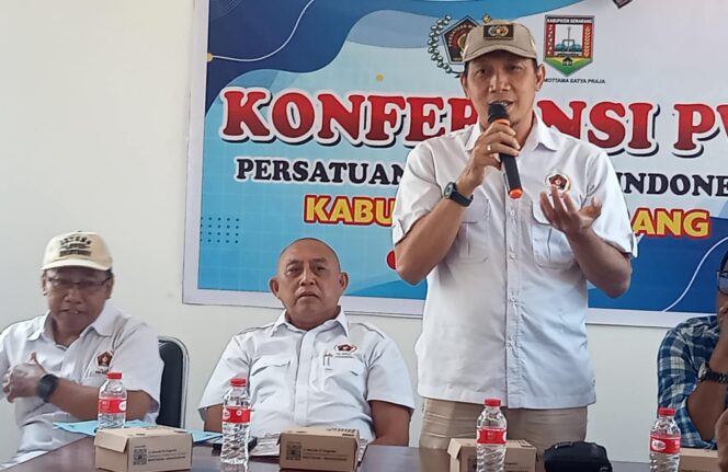 
					Ketua PWI Jawa Tengah Setiawan Hendra Kelana saat memberikan sambutan dalam Konferensi PWI Kabupaten Semarang, Senin (31/8/2026). Foto: (Kabarjateng.id / Mualim)