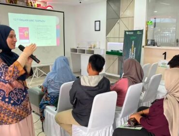 Pegadaian Kanwil XI Semarang bersama POGI memperkuat edukasi pencegahan stunting sejak masa kehamilan melalui kegiatan sosial di Slawi dan Gunungkidul.