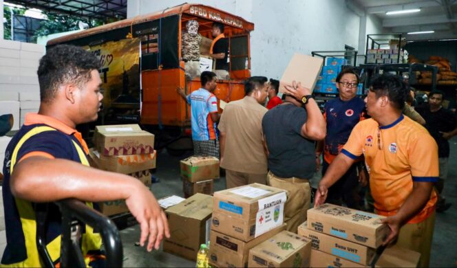 
					Solidaritas Jateng untuk Korban Gempa NTT Berlanjut, Lima Truk Logistik Dikirim