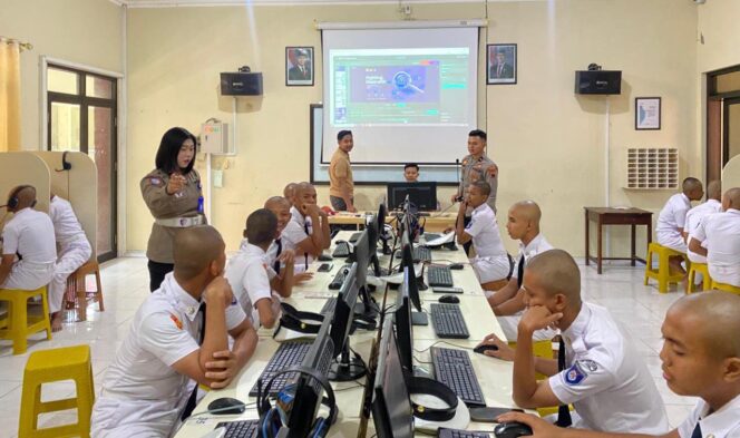 
					488 Pelajar Kudus Belajar AI Sekaligus Dibekali Cara Hadapi Hoaks dan Penipuan Online