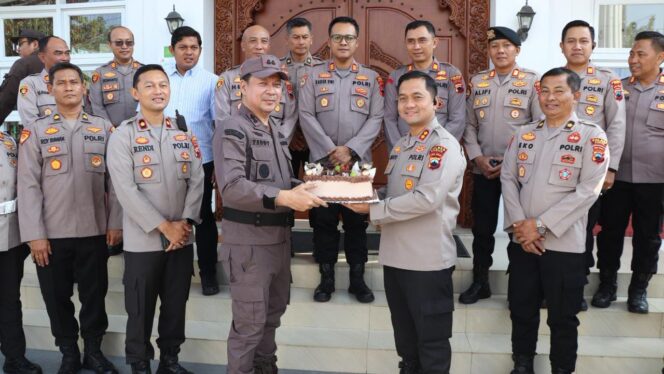 
					HUT Kejaksaan ke-81, Polres Kudus Perkuat Kolaborasi dengan Forkopimda