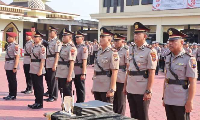 
					Rotasi Enam Pejabat Polres Grobogan, Kasat Reskrim dan Lima Kapolsek Berganti