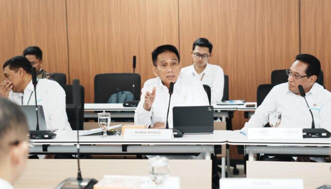 
					Wamendagri Wiyagus Ajak Mahasiswa Perkuat Penanganan TBC hingga Desa