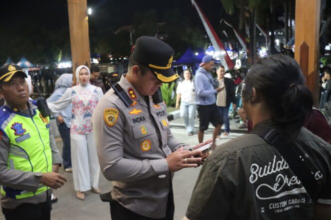 
					Kapolres Boyolali Kawal Konser Keroncong Svaranusa, 2.500 Warga Padati Alun-Alun