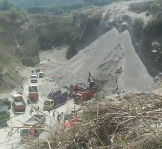
					Galian C di Dusun Grenjeng Candiyasan Masih Beroperasi, Pengawasan Dinas dan APH Dipertanyakan