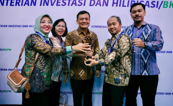 
					Jateng Raih Peringkat Tiga Layanan Investasi Nasional, Ahmad Luthfi Dorong Strategi Jemput Bola