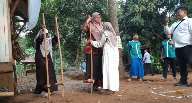 
					Usai Berlomba, Kafilah MTQ Nasional Nikmati Wisata dan Permainan Tradisional di Kandri