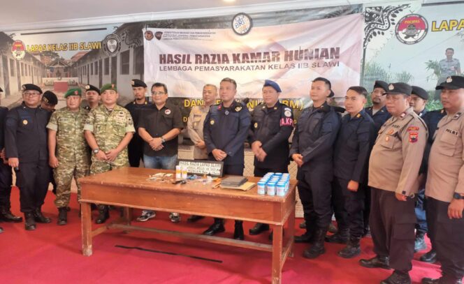 
					Razia Gabungan di Lapas Slawi, Petugas Temukan Sejumlah Barang Terlarang