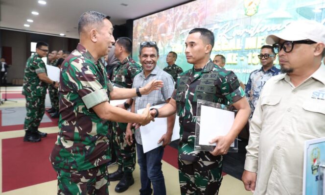 
					Kodam IV/Diponegoro Raih Dua Penghargaan LKJ TMMD ke-129, Dansatgas Juara II dan Wartawan Juara I