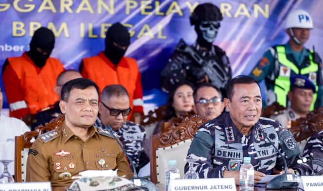 
					407 Ton Solar Diamankan di Perairan Semarang, Luthfi Minta Kepentingan Nelayan Dijaga
