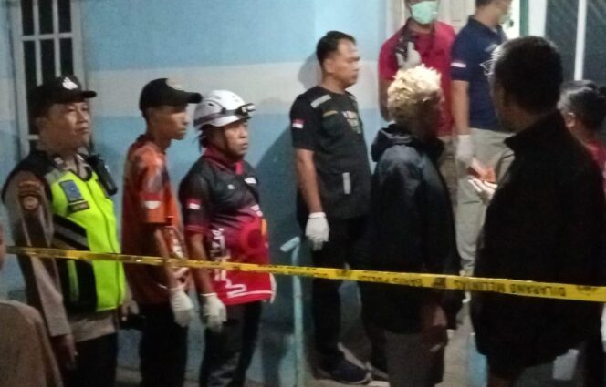 
					Bau Tak Sedap dari Rumah Bikin Warga Griya Dukuh Asri Curiga, Lansia Ditemukan Meninggal