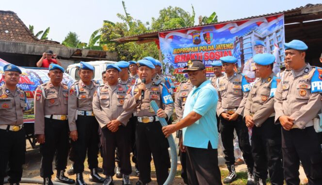 
					HUT ke-24 Propam Polri, Polisi Kirim 10.000 Liter Air Bersih untuk Warga Kendal