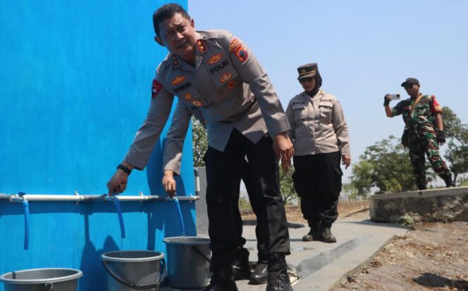 
					Kapolda Jateng Resmikan Sumur Bor di Penawangan Pringapus, Bantu Warga Hadapi Krisis Air Bersih