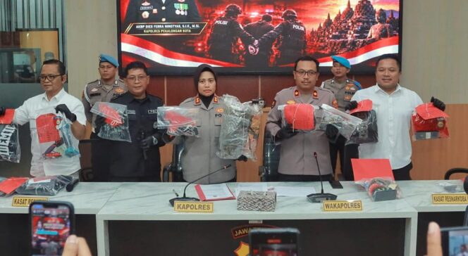 
					Polres Pekalongan Kota Ungkap 8 Kasus Narkotika, Sita 66,55 Gram Sabu dan 1,3 Kg Ganja