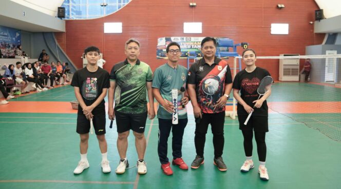 
					Turnamen Bulutangkis HUT Ke-60 KAHMI Digelar di Senayan, Viva Yoga Apresiasi Prestasi Indonesia