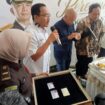 Ketua PMI Kota Semarang, dr. Awal Prasetyo melaunching kartu donor darah braille untuk penyandang tunanetra di Pondok Pesantren Sahabat Mata. (Foto: Kabarjateng.id / Mualim)
