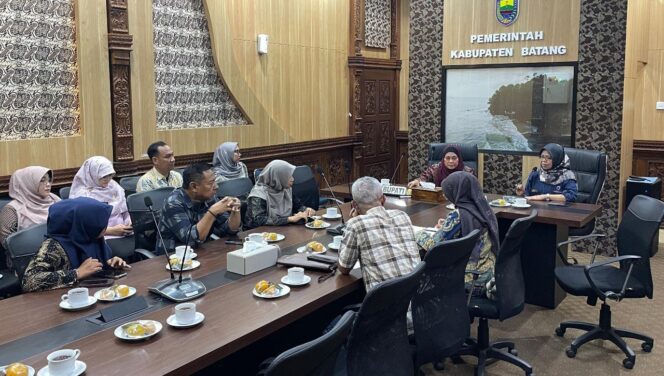 
					Dugaan Keracunan MBG di Batang Disorot Ombudsman, 22 Orang Masih Dirawat