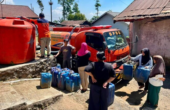 
					75,4 Juta Liter Air Disalurkan, Jateng Perluas Penanganan Kekeringan hingga Lahan Pertanian