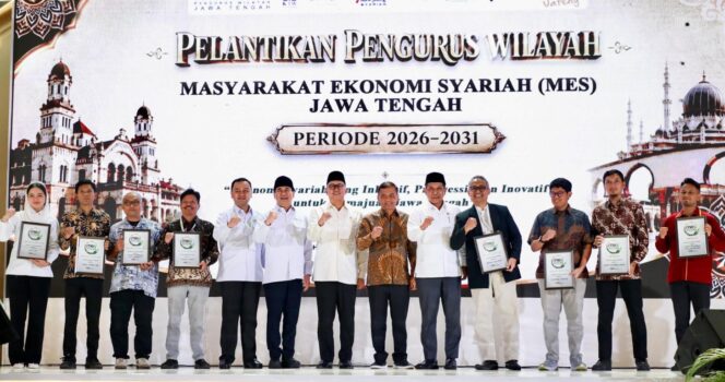 
					Ahmad Luthfi Dorong Ekonomi Syariah Jateng Jadi Penggerak UMKM hingga Pasar Ekspor