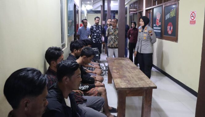 
					Tantangan di Media Sosial Berujung Tawuran, Remaja Kendal Bawa Celurit 82 Sentimeter Diamankan