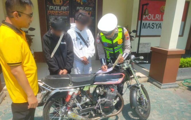 
					Jumping di Depan Polisi, Dua Pelaku Balap Liar Kudus Diamankan