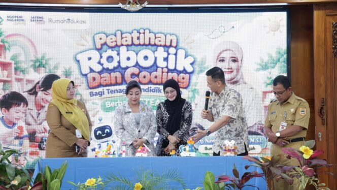 
					Guru PAUD Jateng Mulai Kuasai Robotik dan Coding, Nawal Yasin Soroti Tiga Kemampuan Penting