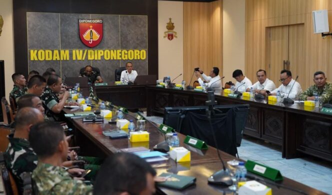
					Irdam IV/Diponegoro Pimpin Entry Meeting BPK RI Terkait Binter Yonif TP