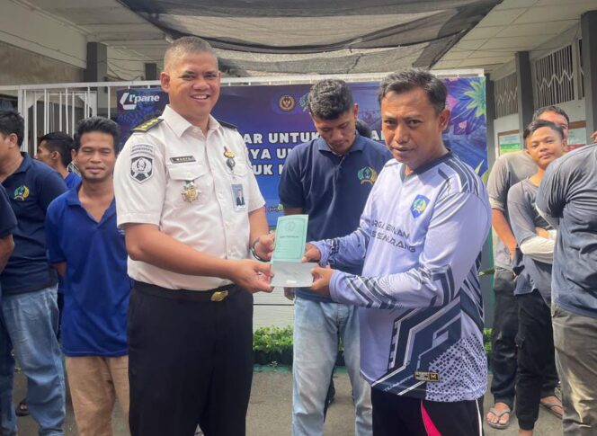 
					Kerja Produktif di Lapas Semarang Berbuah Premi, Warga Binaan Siapkan Bekal Usaha