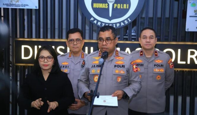 
					Polri Mutasi 199 Perwira, Sejumlah Jabatan Strategis hingga Kapolda Berganti