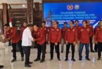Bupati Ngesti Nugraha bersama Forkopimda memberikan ucapan selamat kepada 14 pengurus PWI usai dilantik di pendopo Bupati Semarang, Rabu 14 Oktober 2026 lalu. (Foto: Mualim)